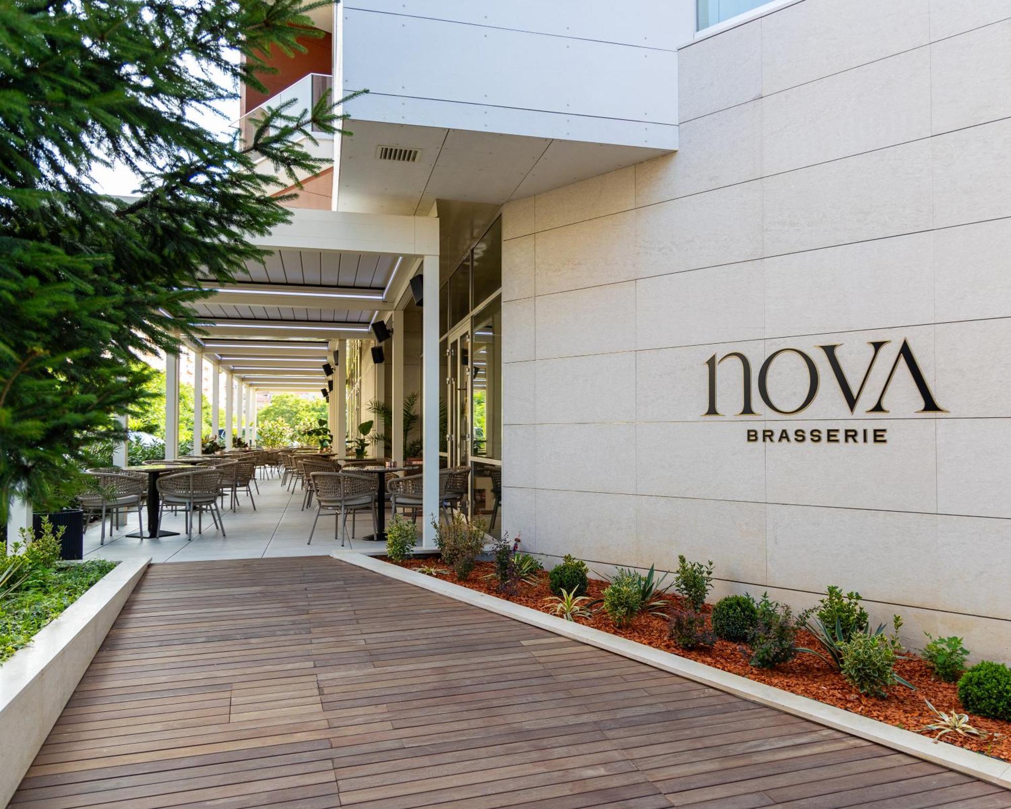 Hotel Nova Luxury Тырговиште Экстерьер фото